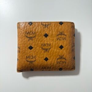 MCM Bifold Wallet in Visetos Cognac Leather